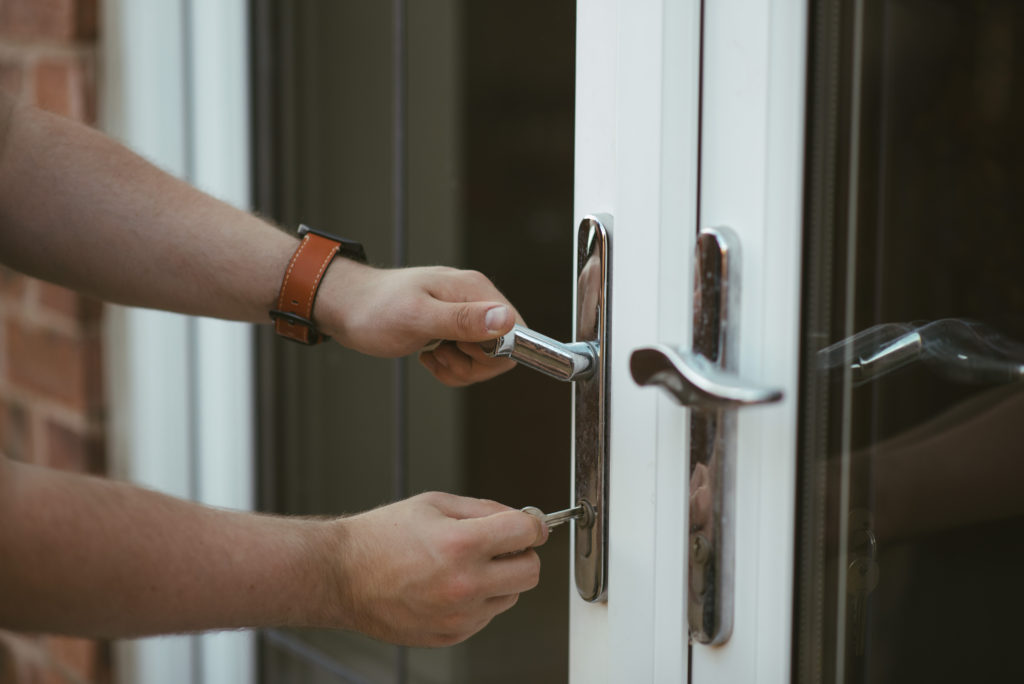 Read more about the article Save Money with Effective Window and Door Lock Maintenance